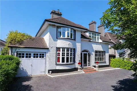 Bradmur, 5 Nile Lodge, Salthill Road Lower, Salthill, Galway
